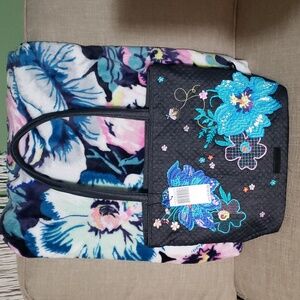 NWT Vera Bradley Small Vera Tote Denim Navy Midnight Garden